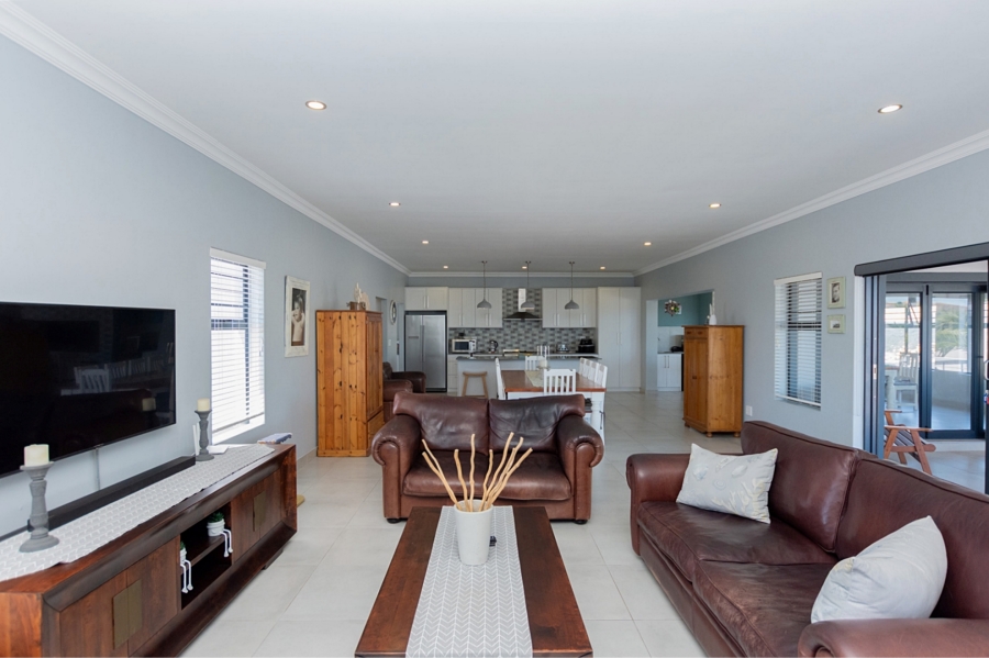 4 Bedroom Property for Sale in Myburgh Park Western Cape